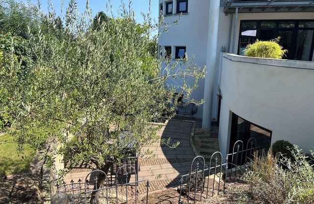 Exklusives Ferienappartement Mitten in den Weinrebenfeldern der Südpfalz