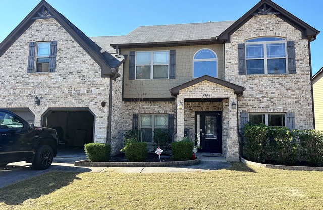 Expansive Oasis: Tranquil Retreat Space Near Stone Mountain & Vibrant Atlanta!