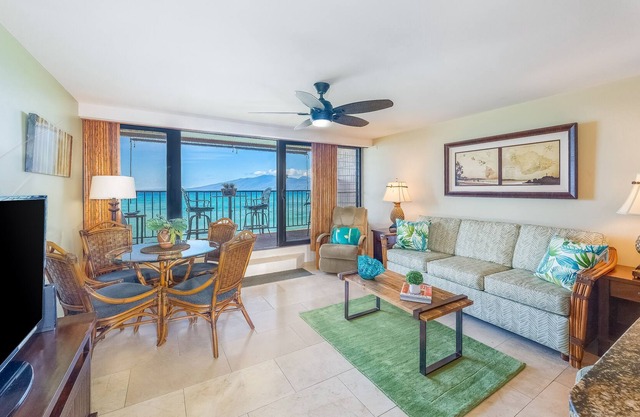 Expansive, ocean-view condo with heated pool & sunset-view lanai