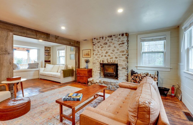 Expansive Wilmot Escape w/Deck Near Skiing!