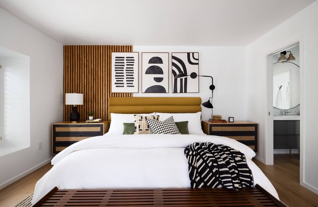 Experience MCM Bliss: Stylish Retreat w/Jetted Spa, Pool, and Full Amenities