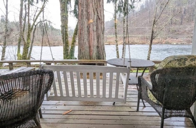 Experience Nature in this River Front Hideaway