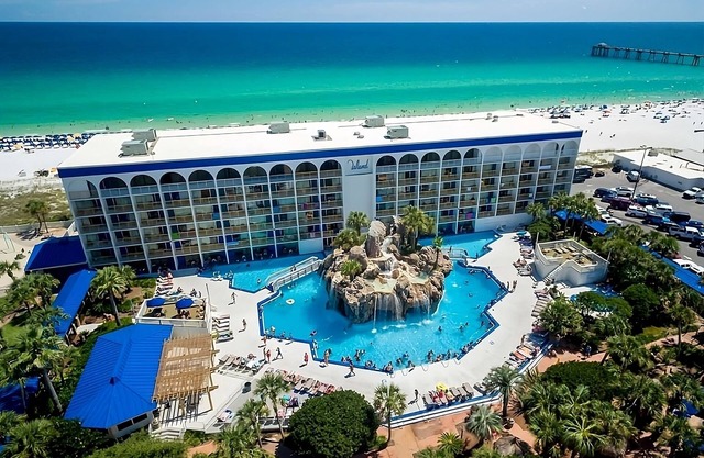 Experience the Grotto Pool! Onsite Dining and Near Fort Walton Beach!