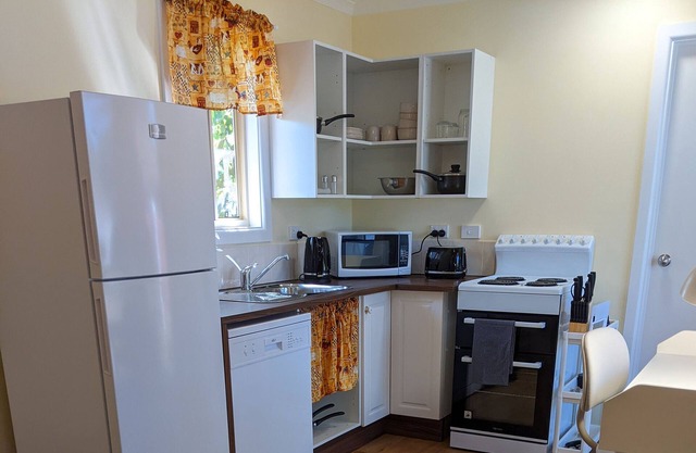 Explore the Gawler and Barossa region from this new Studio flat.