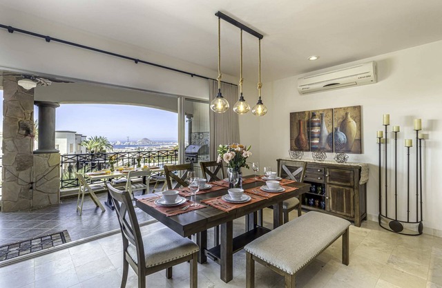 Exquisite 2 BR Condo in Tezal Ocean Views & Amenities