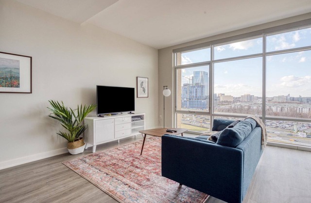Exquisite Fairfax 1BR w/Pool, Elevator & Workspace, by Blueground