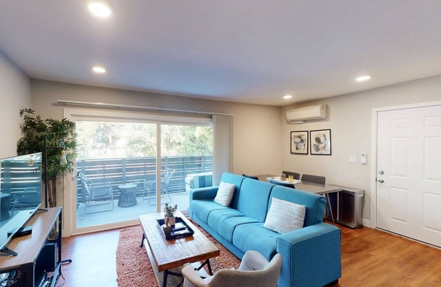 Exquisite Mountain View 1BR w/Pool, nr Groceries & Cafes, by Blueground