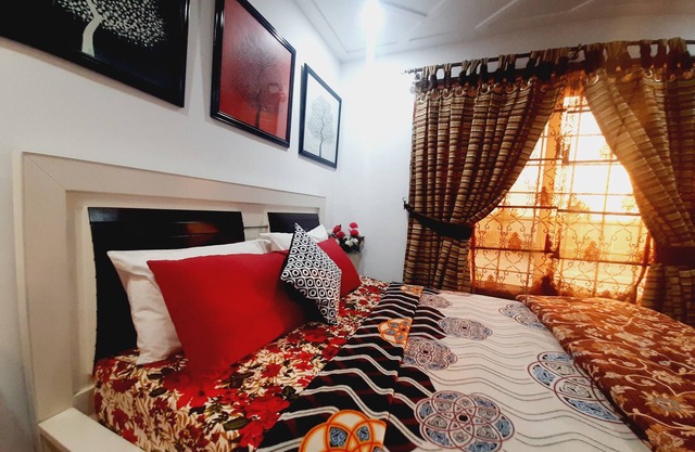 Exquisite, Scenic & Private 1 BHK with 55" TV+Netflix+Jacuzzi+Fountain+BBQ+Lift