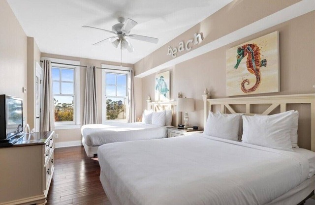 Exquisite Studio In The Heart Of Sandestin's Baytowne Wharf