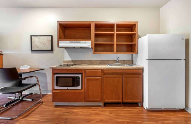 Extended Stay America Select Suites Gainesville