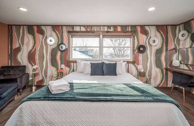 Extended Stay | Spacious Kitchen Studio | Free Parking