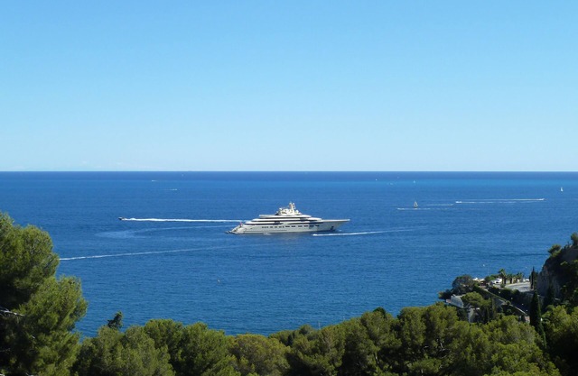 EZE BORD MER Furnished apartment in villa