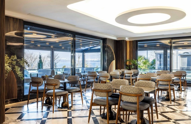 Ezkar Bathonea Art İstanbul Hotel