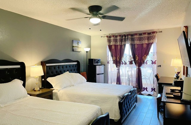 F. Central Scottsdale Suite Close to dining & more