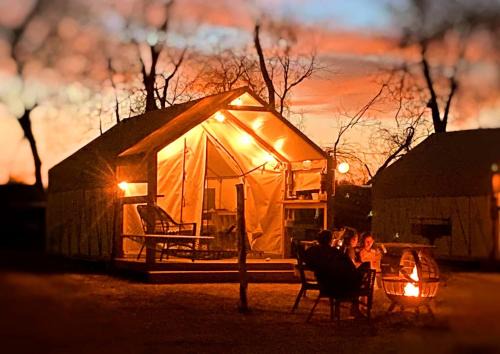 F Son's Safari Tent in Kingsbury, TX