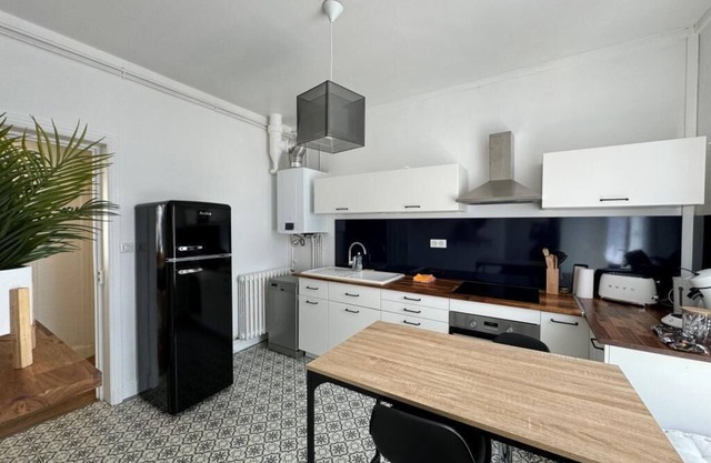 F3 Entre Gare et Centre Ville- Tout Confort 6prs