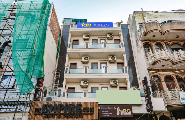 Fabhotel East Patel Nagar