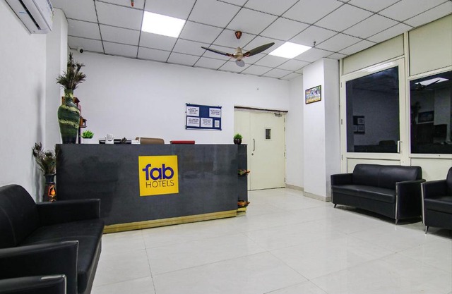 FabHotel Grand City