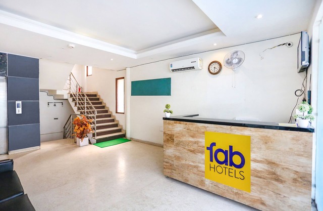 Fabhotel Royal Touch