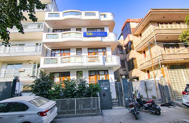 FabHotel SKS Excel Inn