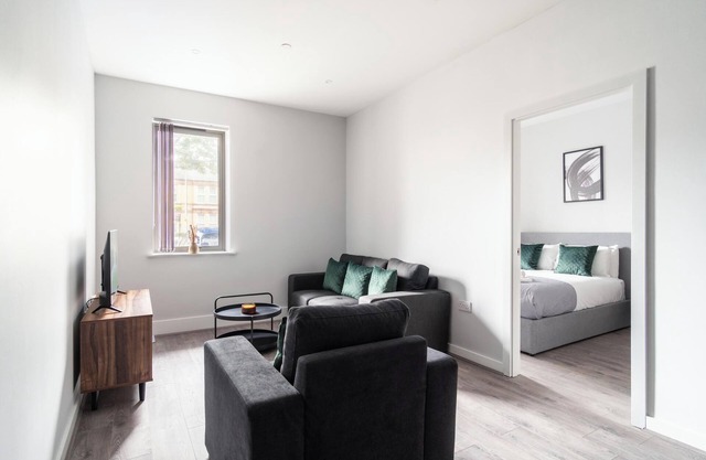Fabulous 2 Bed Apartment in Waterloo, Liverpool