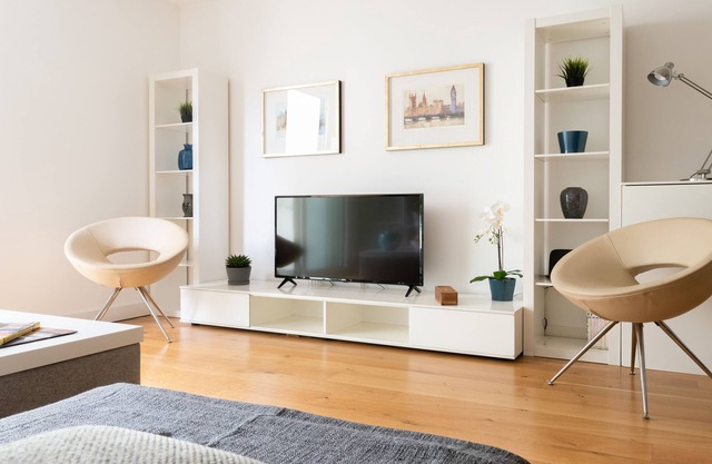 Fabulous 3 Bed 2 Bath Westminster near Victoria Station, central London