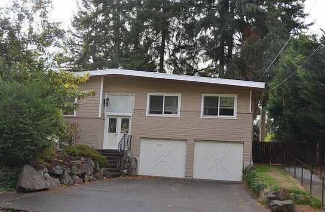 Fabulous Mercer Island 5 bedroom family home