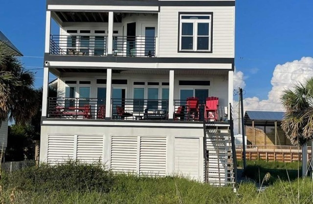 Fabulous Modern Beach Front Home with Awesome View of the Sunset!