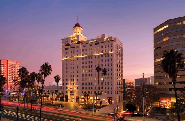 Fairmont Breakers Long Beach