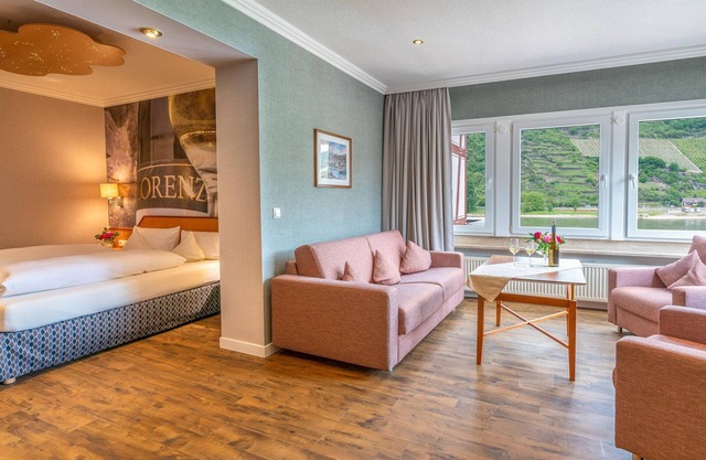 Familienzimmer Kabinett mit Rheinblick - Weinhotel Landsknecht