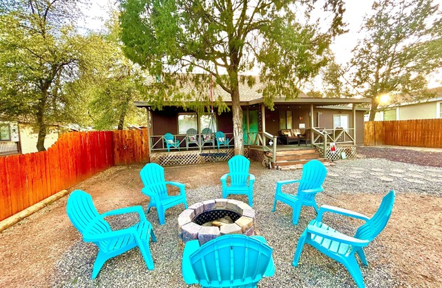 Family and Dog friendly Cabin in Payson close to town, parks, hiking trails