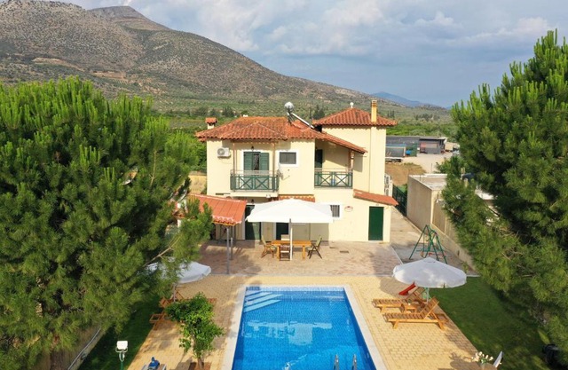 Family cosy Vila, swimming pool, close to Nauplio
