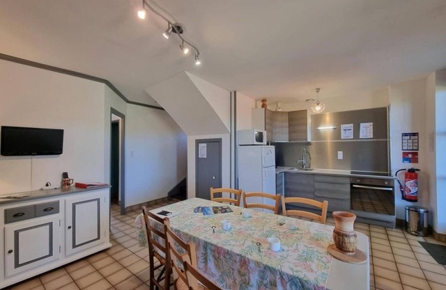 Family cottage with dormitory, near park in St-André-d'Apchon