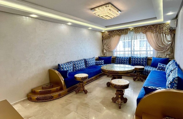 Family friendly 2 bedroom, 2 bathroom apartment, WiFi, AC, and laundry machines.