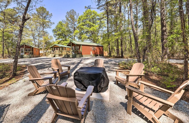 Family-Friendly Cabin ~ 5 Mi to Dtwn New Bern