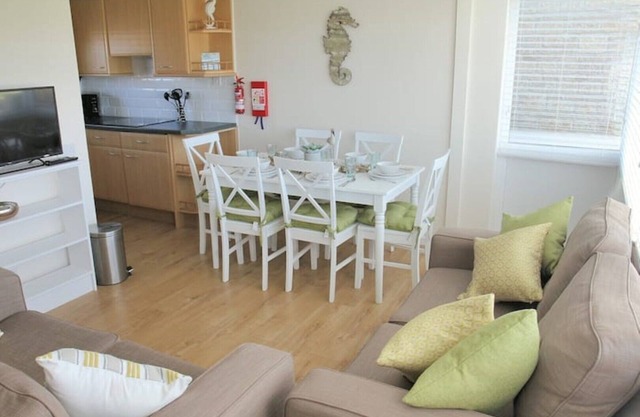 Family Friendly Chalet, A Stone's Throw from the Sea