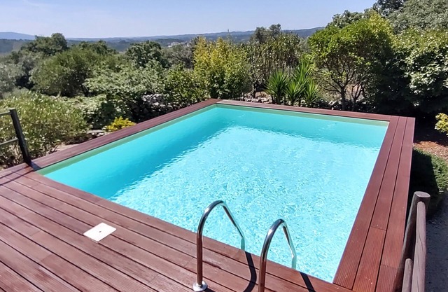 Family-friendly Cottage With Pool In Stunning Location