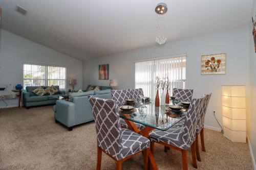 Family Friendly Vacation Home - Private Pool - Game Room - Nr Disney