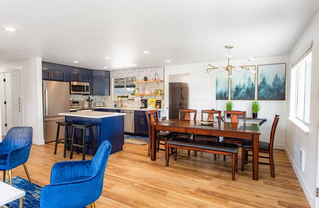 Family Fun Haven: Spacious Retreat with Games, Arcade & beautiful Kitchen