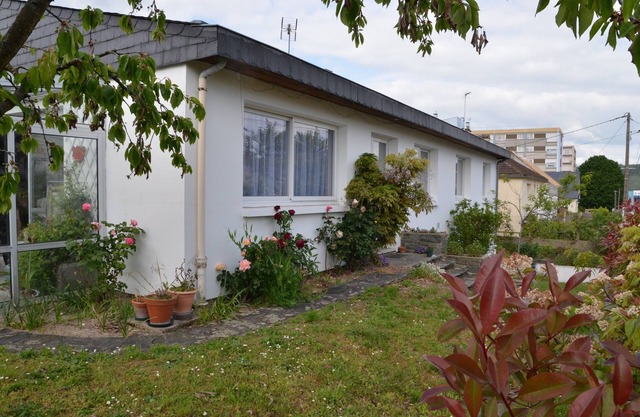 Family home with garden near Rouen center and Armada