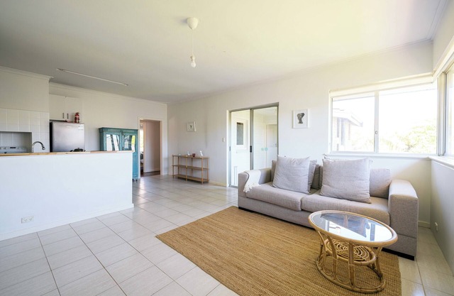 Family Home close to Fremantle & Coogee Beach