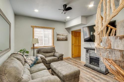 Family Home with Mountain Views in Circleville!