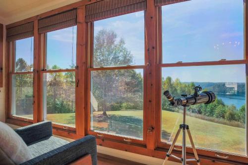 Family Home with Porch and Center Hill Lake Views!