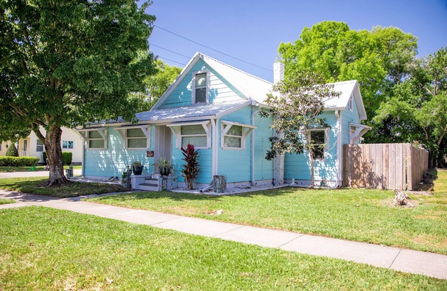 Family Home with Private Pool & Yard Only 24 Mi to Disney