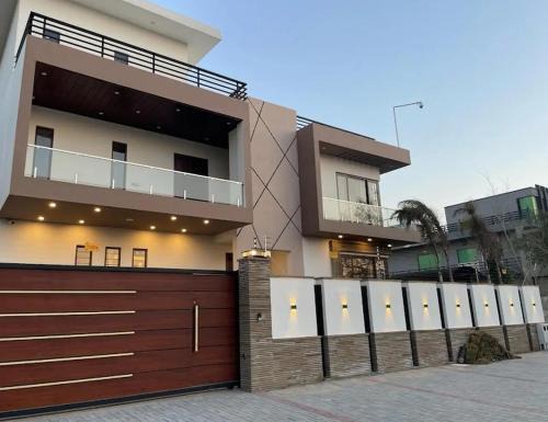 Family Luxury Lodges