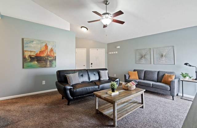 Family or Team Stay/5 Min. to Grand Park/Gas Grill