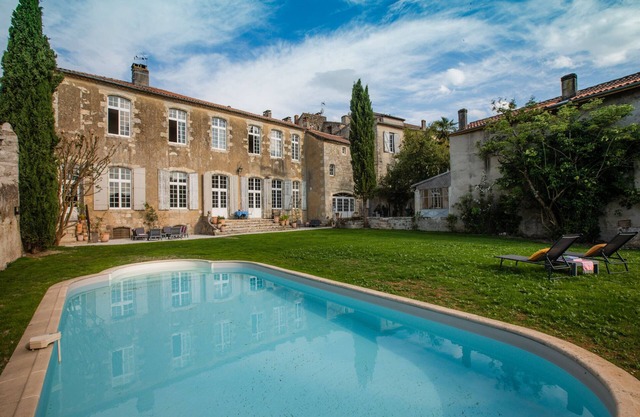 Family Private Mansion 4*- Private pool & panoramic views - Hôtel de Mellet