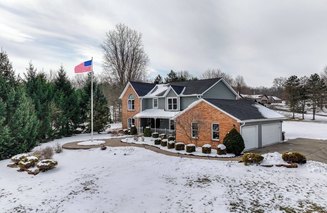 Family Retreat in Beavercreek Area w/Large Yard!