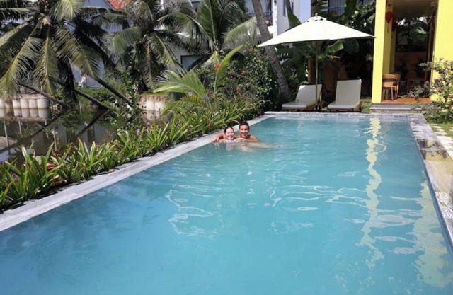 Family Room includes 2 beds Pool, Lake View