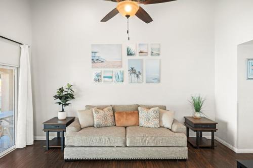 Family vacation home w pool, Disney Land, beach